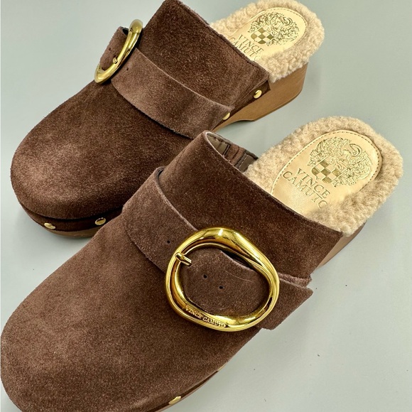 Vince Camuto (EVEREVE) Sherpa Size 6.5 Brown Suede Gold Buckle Clogs - Picture 8 of 11